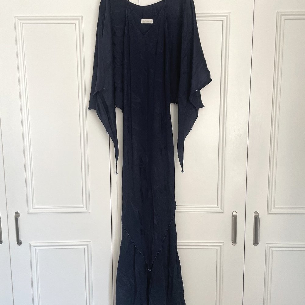 Carol Peretz - Woman's Navy Evening Dress with shawl. Size 8.